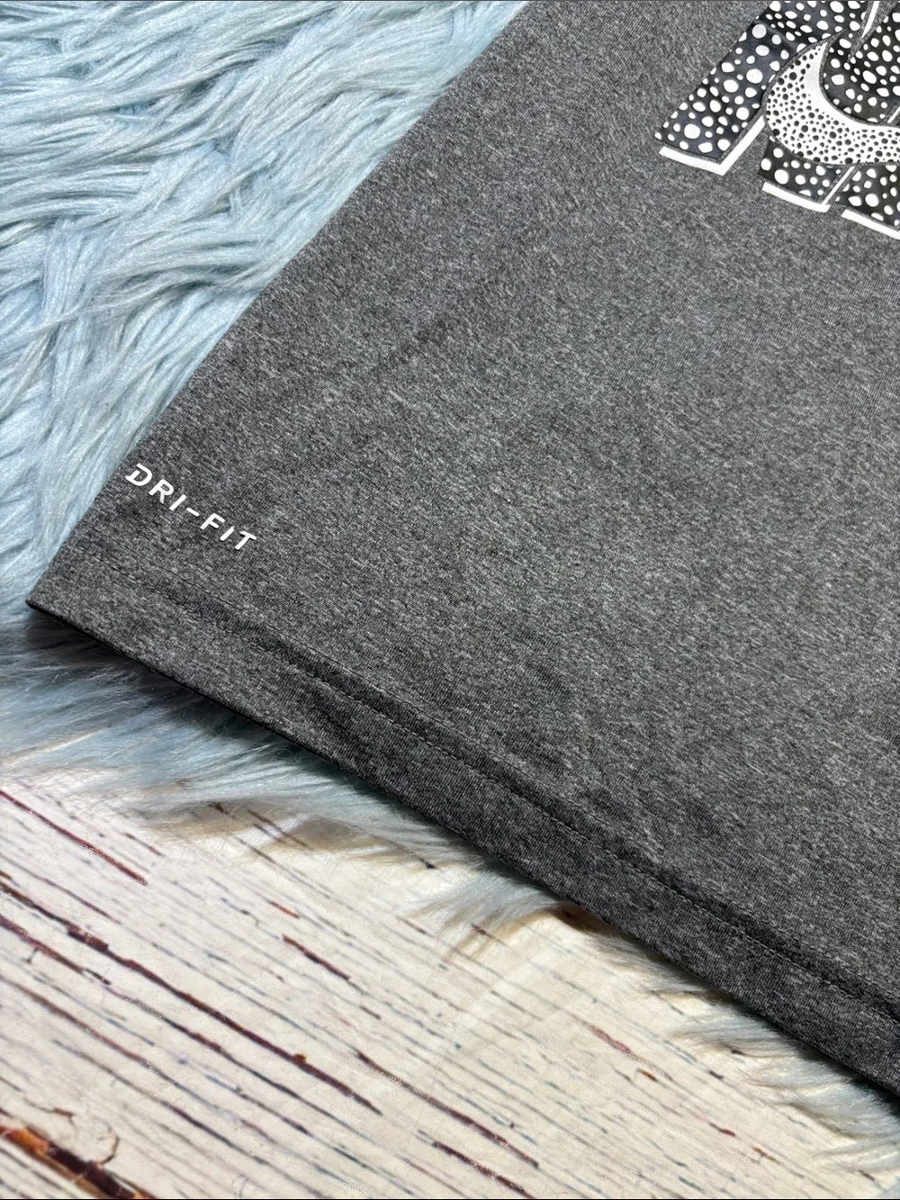 Nike Kids Charcoal Gray Logo Short Sleeve Tee sz 7